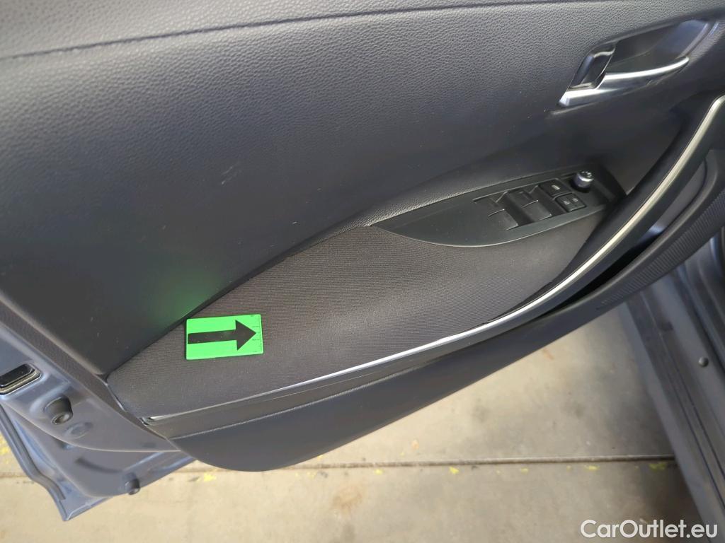  Toyota  Corolla 1.8 Hybrid Dynamic HSD E-CVT #15