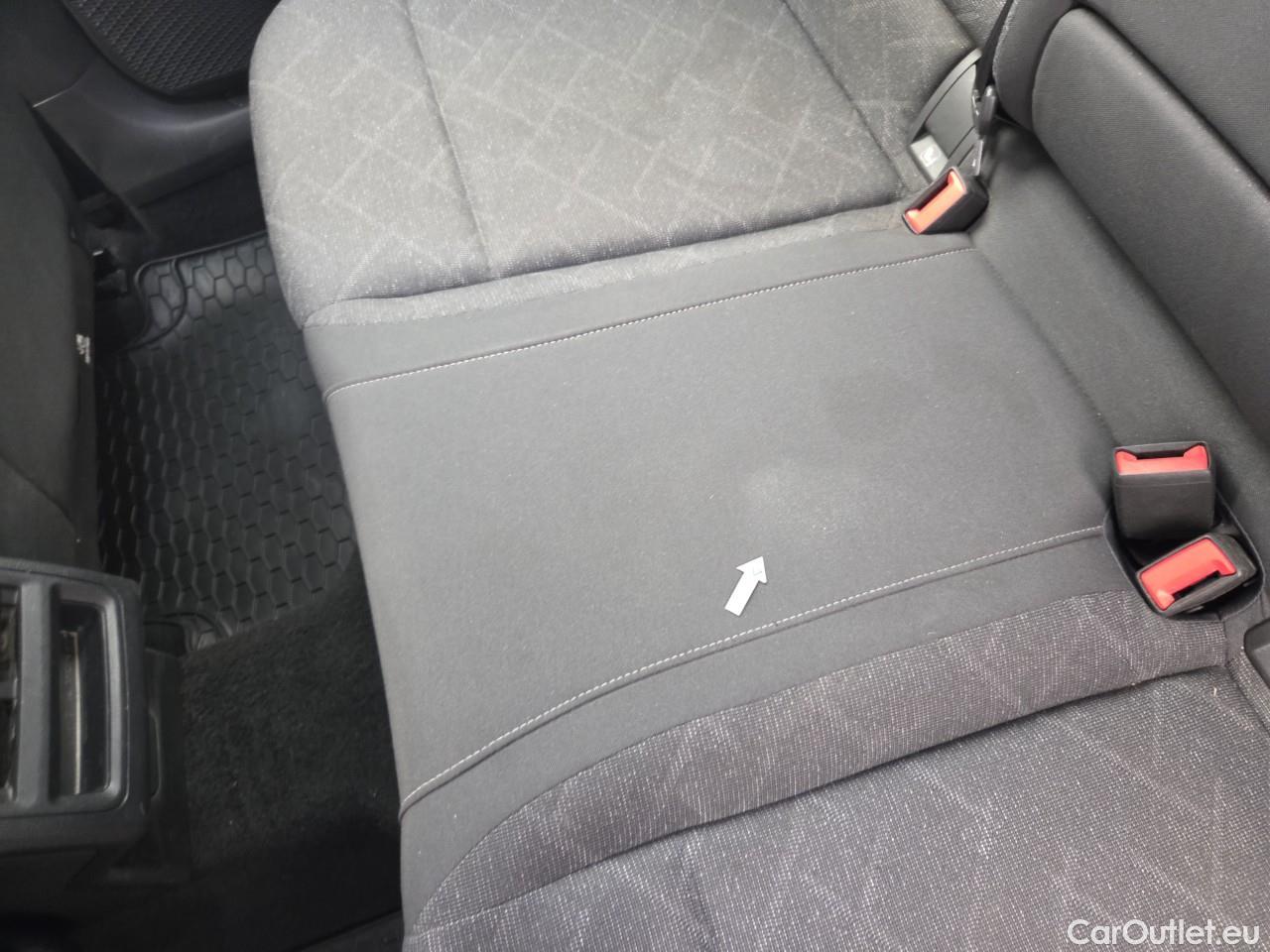  Volkswagen  Golf  Life 1.5 TSI ACT #35