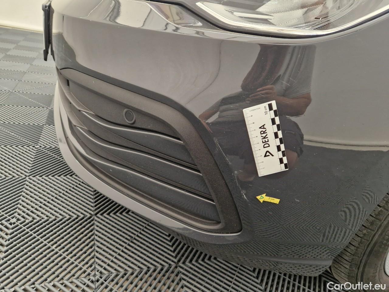  Volkswagen  Golf  Life 1.0 TSI #8