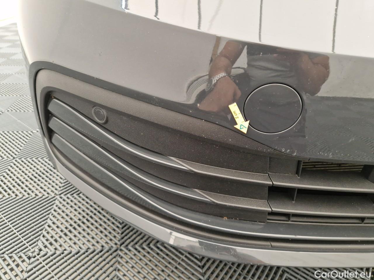  Volkswagen  Golf  Life 1.0 TSI #16