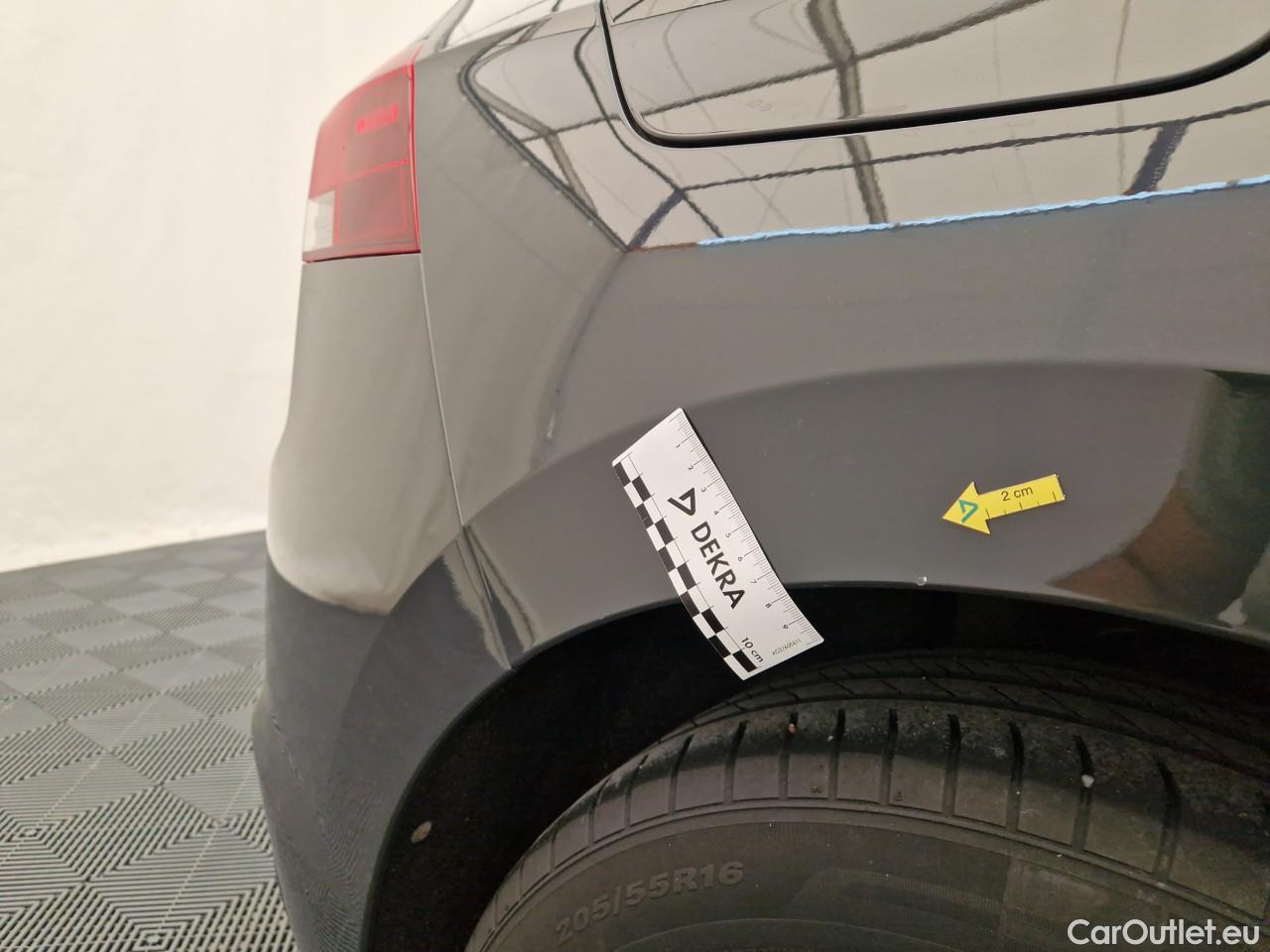  Volkswagen  Golf  Life 1.0 TSI #21