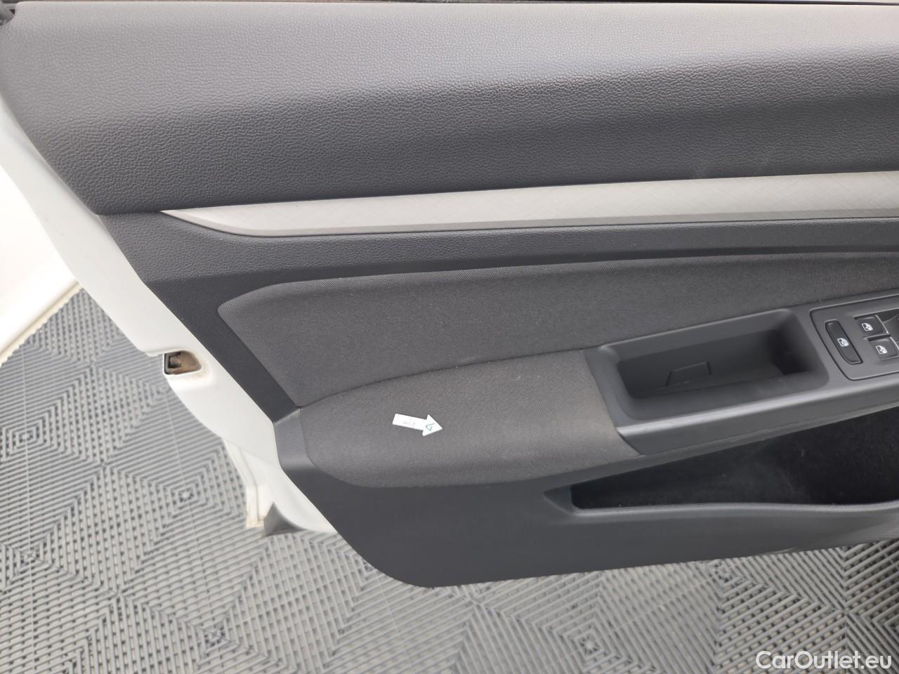  Volkswagen  Golf  Life 1.5 TSI ACT #25