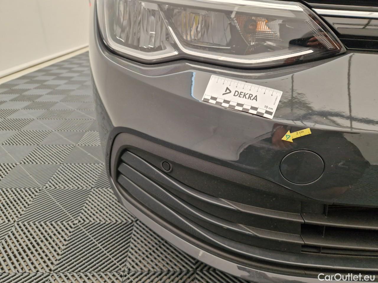  Volkswagen  Golf  Life 1.0 TSI #7