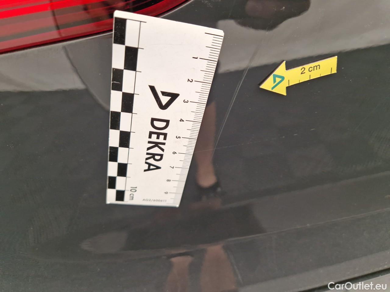  Volkswagen  Golf  Life 1.0 TSI #33