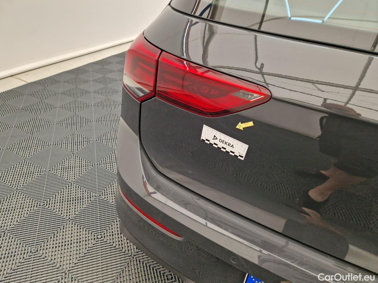  Volkswagen  Golf  Life 1.0 TSI #27