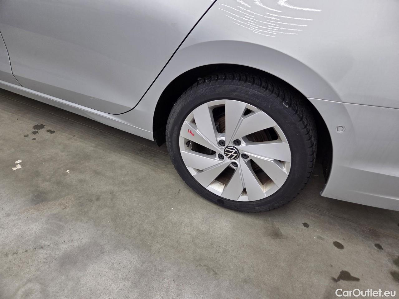  Volkswagen  Golf  Style 1.5 eTSI DSG mild-Hybrid 150CP #22
