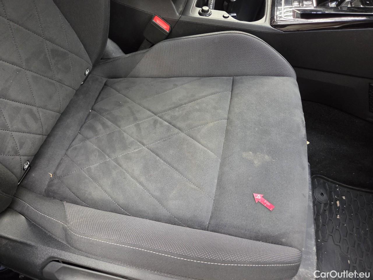  Volkswagen  Golf  Style 1.5 eTSI DSG mild-Hybrid 150CP #28