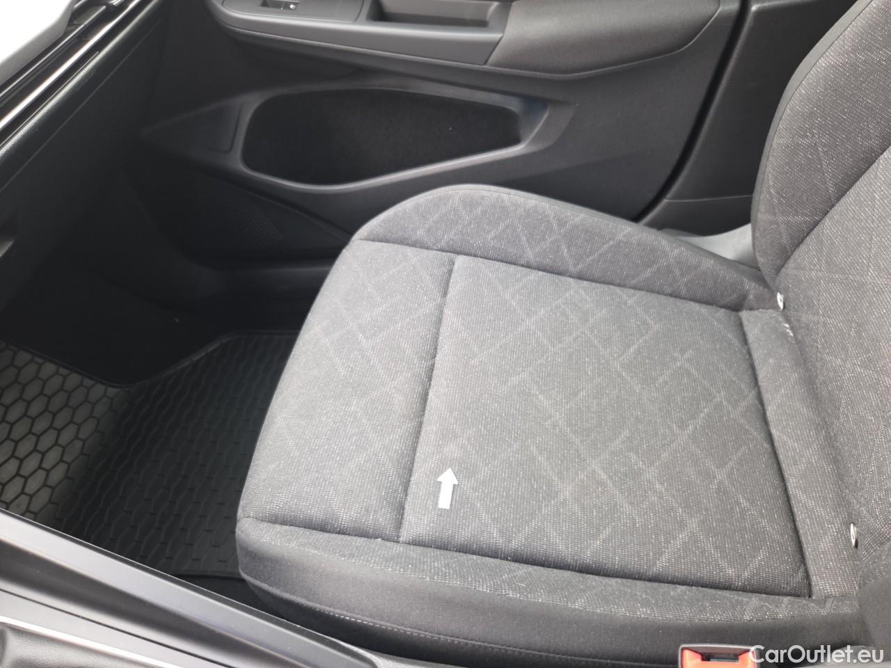  Volkswagen  Golf  Life 1.5 TSI ACT #31