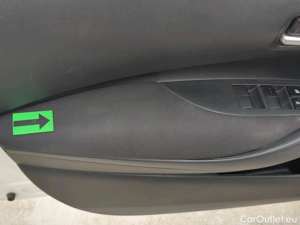 Toyota  Corolla 1.5 Eco #22