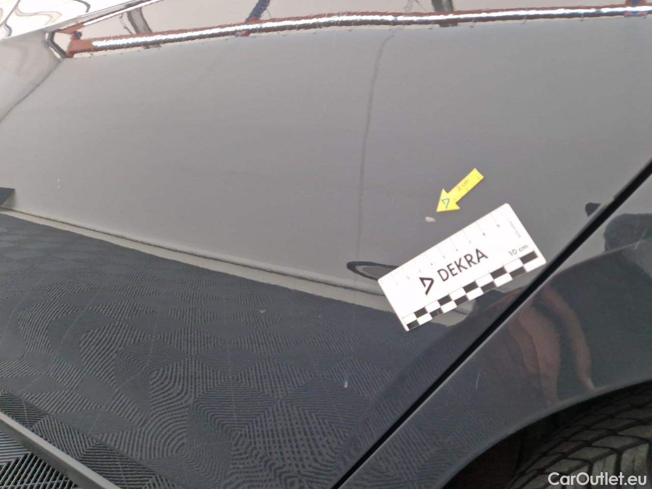  Volkswagen  Golf  Life 1.0 TSI #27