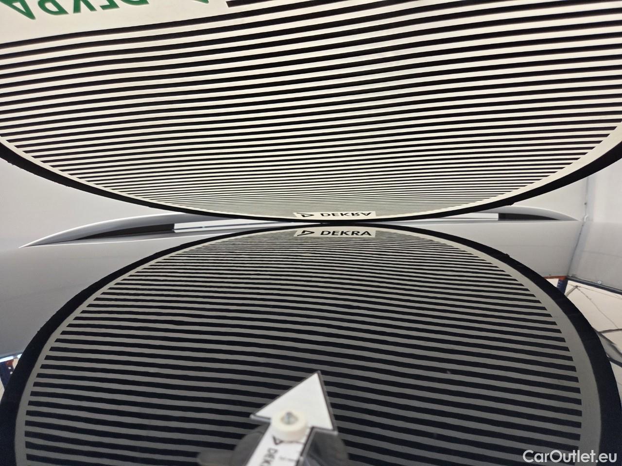  Volkswagen  Tiguan Life 2.0 TDI 150CP DSG 4Motion #28