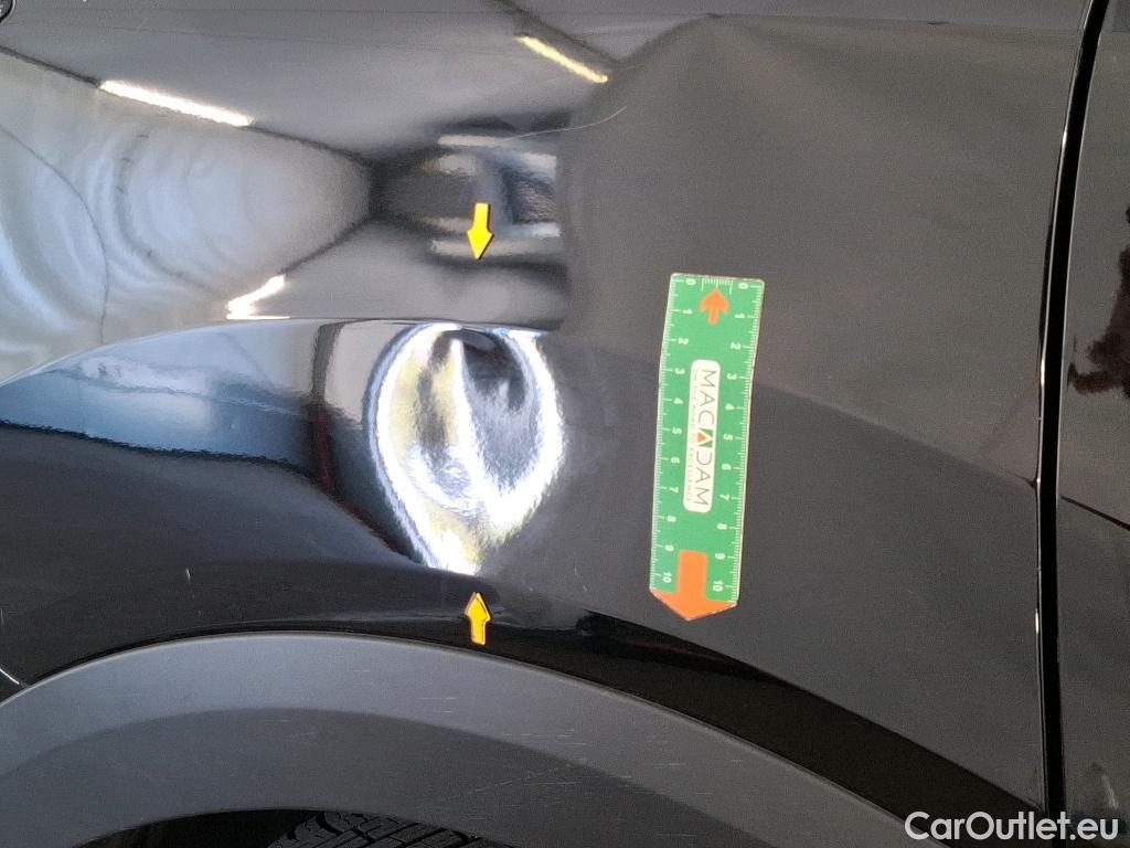  Citroen  C4 CITROEN  X / 2022 / 4P / Berline PureTech 130 S&S EAT8 Shine #4