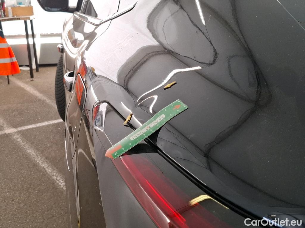 Citroen  C4 CITROEN  X / 2022 / 4P / Berline PureTech 130 S&S EAT8 Shine #12