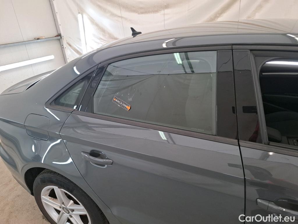  Audi  A3 AUDI  Berline 4p Berline 30 TDI 116 S TRONIC BUSINESS LINE #49