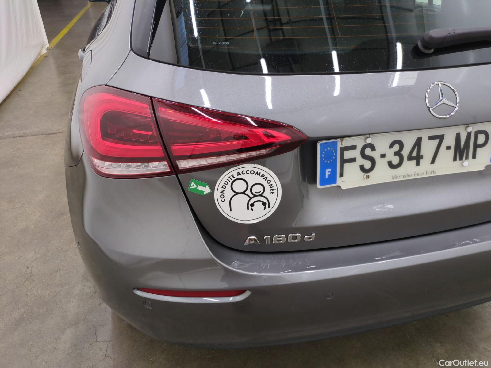  Mercedes  A-Klasse MERCEDES-BENZ Classe A Compact / 2018 / 5P / Berline A 180 d Business Line #38