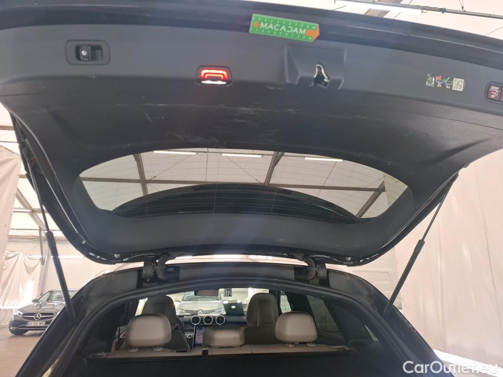  Mercedes  GLC MERCEDES-BENZ  / 2022 / 5P / SUV  300 e Avantgarde Line 4MATIC #16
