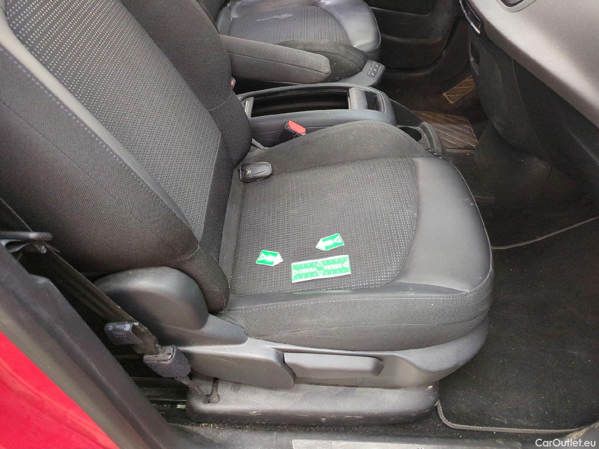  Citroen  C4 Grand Picasso /Spacetourer Shine 1.5 BlueHDi 130CV BVA8 E6d / Vo Repeint en Rouge / Teinte SIV Blanc Banquise #76