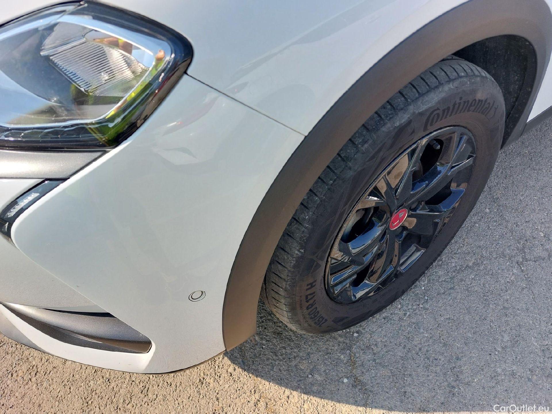  Citroen  DS3 DS DS 3 Crossback / 2018 / 5P / todoterreno PureTech 73 kW Manual PERFORMANCE LINE (AC) #4