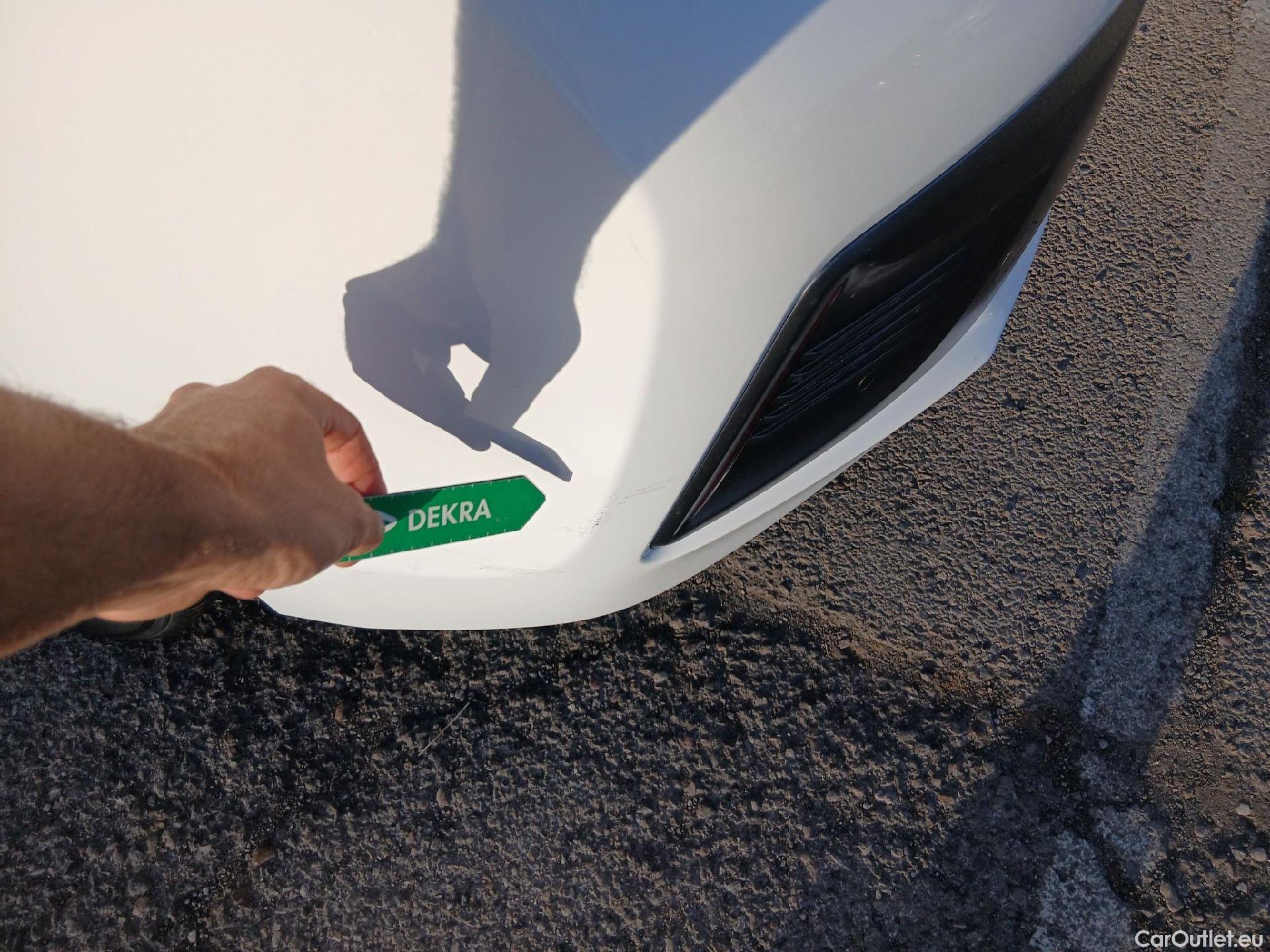  Hyundai   Ioniq HYUNDAI / 2019 / 5P / berlina con portón 1.6 GDI PHEV Klass DCT #11