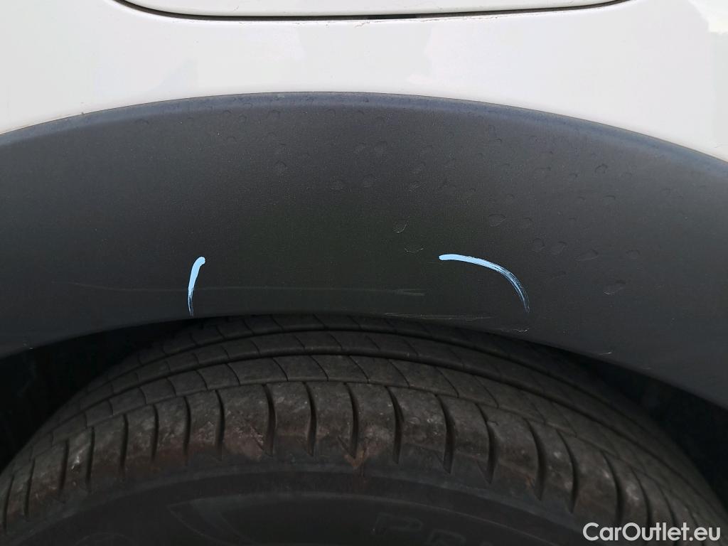  Citroen  C3 CITROEN  / 2016 / 5P / berlina con portón PureTech 60KW (82CV) FEEL (CX) #24