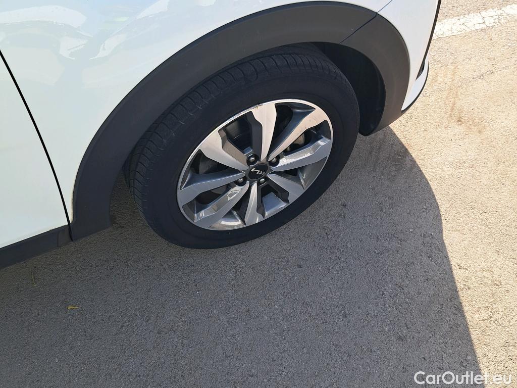  KIA  STONIC KIA  / 2017 / 5P / todoterreno 1.0 T-GDi 74kW (100CV) MHEV iMT Drive #9