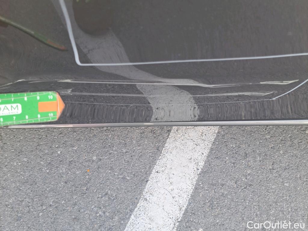  Mercedes  A-Klasse MERCEDES-BENZ Clase A / 2018 / 5P / berlina con portón A 180 #6