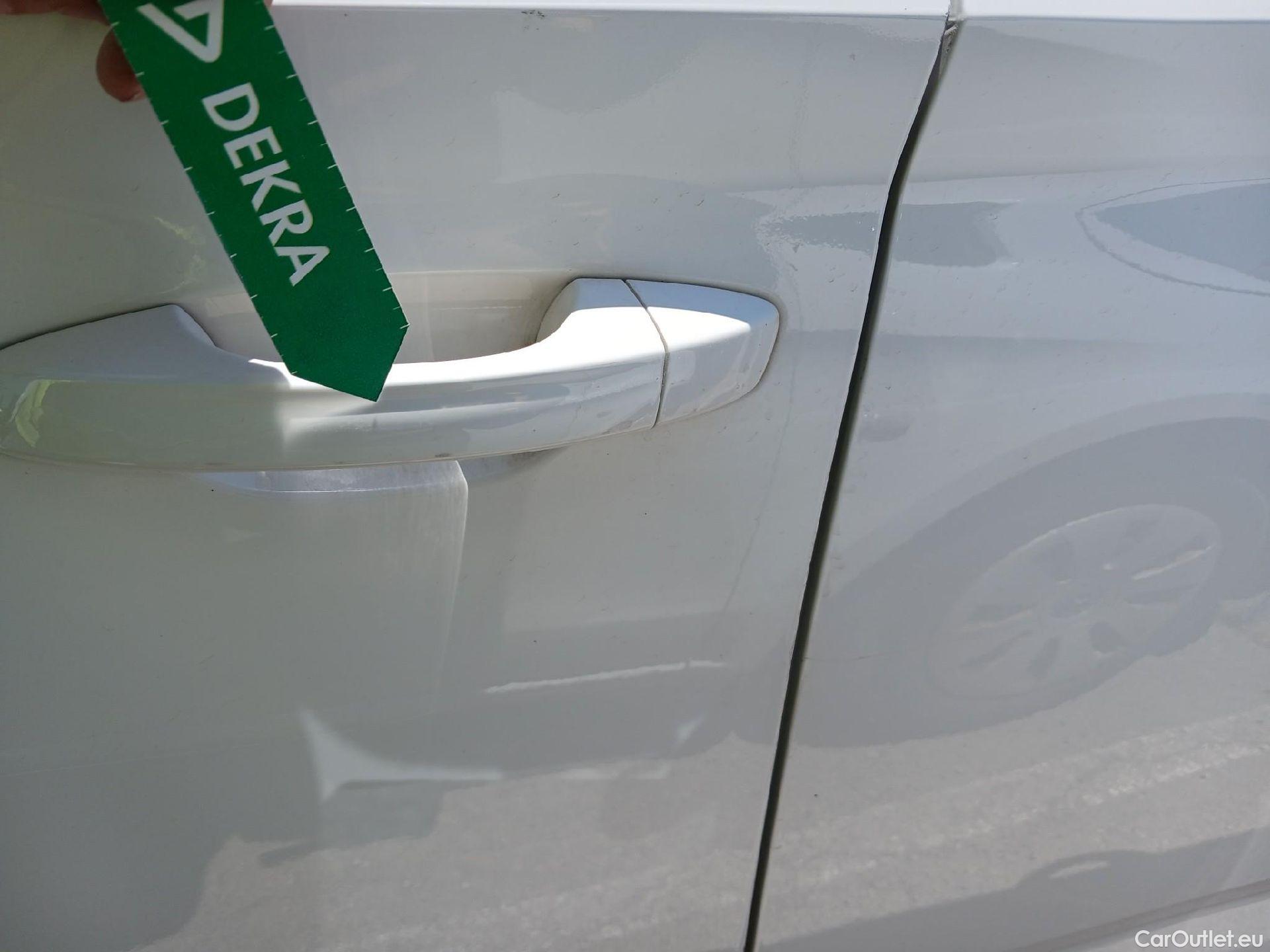  Skoda  KAMIQ SKODA  1.0 TSI 81kW (110CV) DSG Ambition (CX) #14