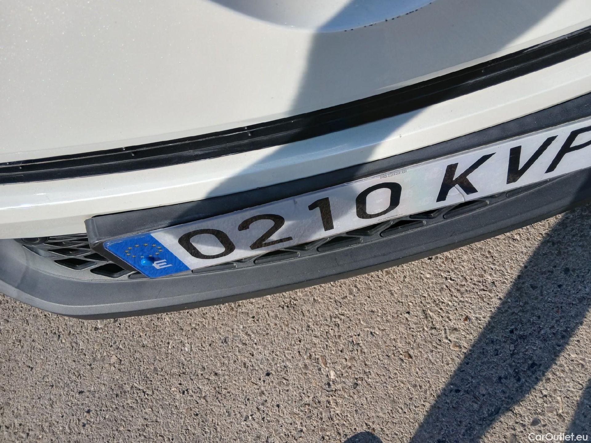  Toyota  C-HR TOYOTA  / 2016 / 5P / todoterreno 1.8 125H Advance #5