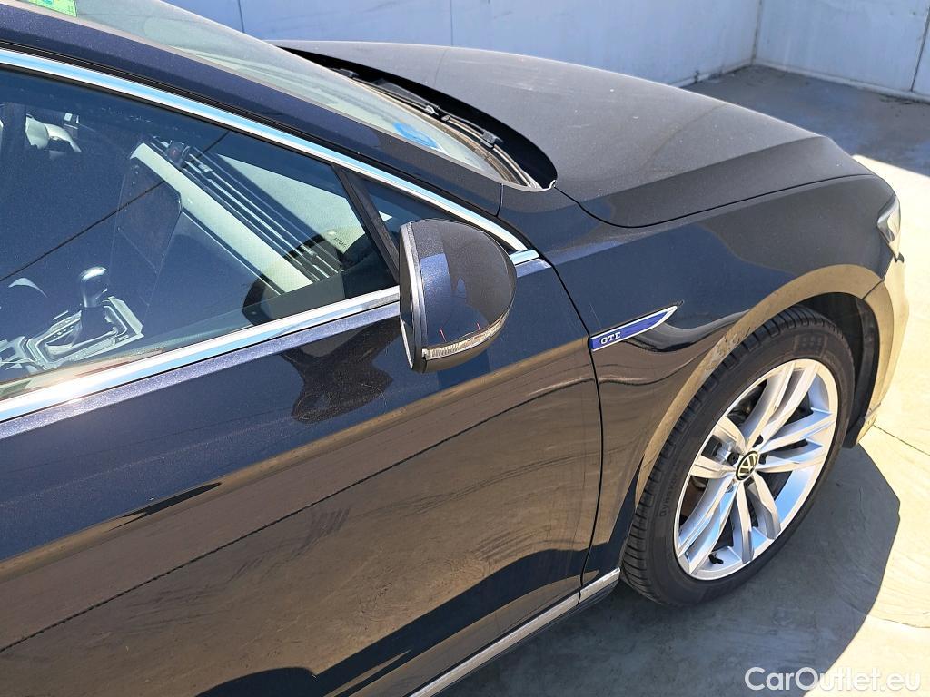  Volkswagen  Passat VOLKSWAGEN  / 2019 / 5P / familiar Variant GTE 1.4 TSI e-Power 115kW + 85kW #11