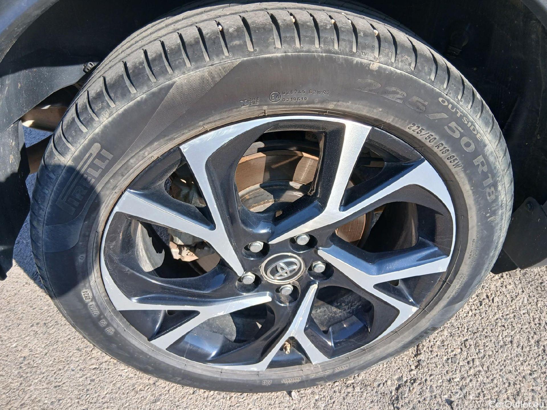  Toyota  C-HR TOYOTA  / 2016 / 5P / todoterreno 1.8 125H Advance #28