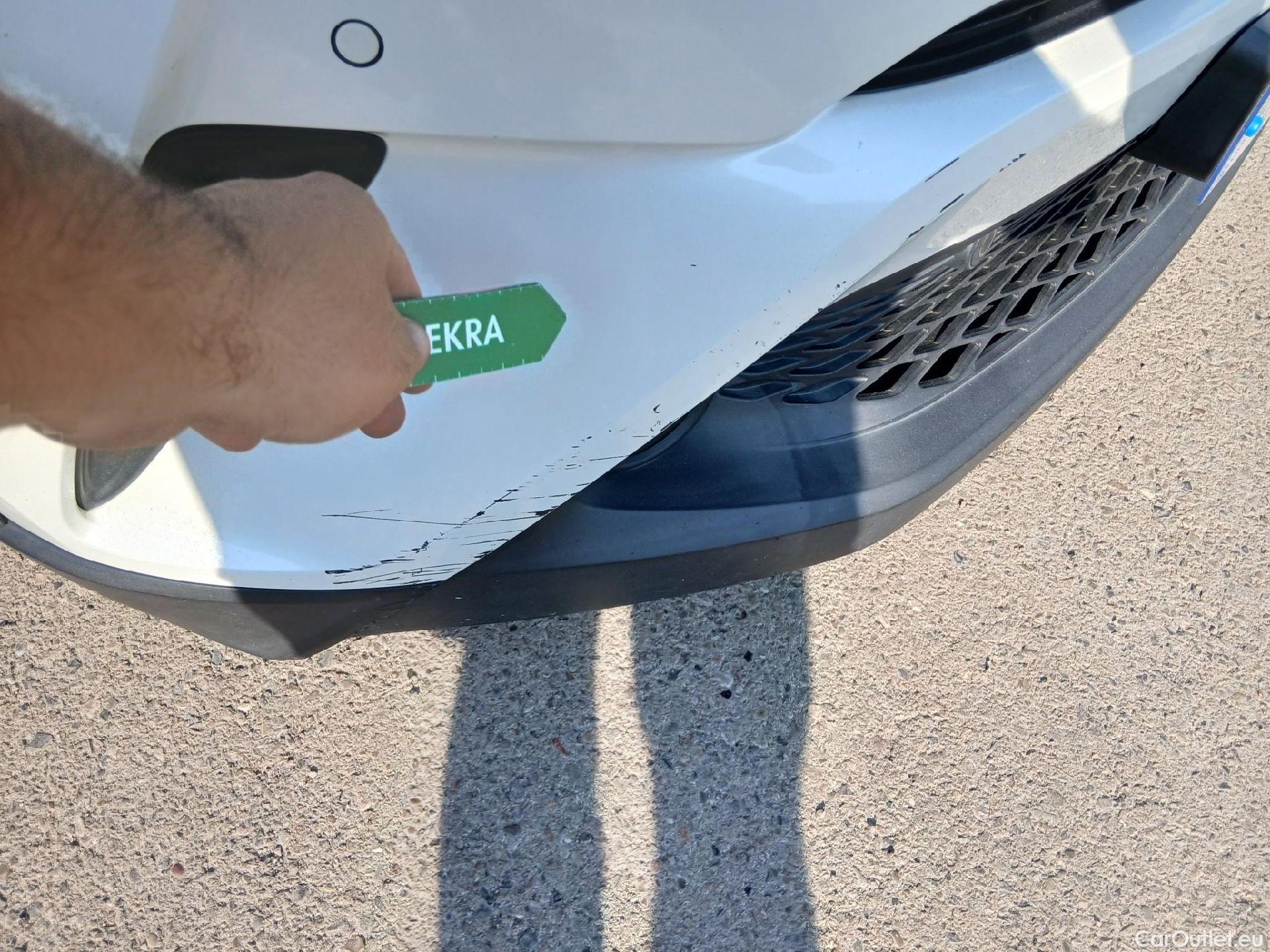  Toyota  C-HR TOYOTA  / 2016 / 5P / todoterreno 1.8 125H Advance #3