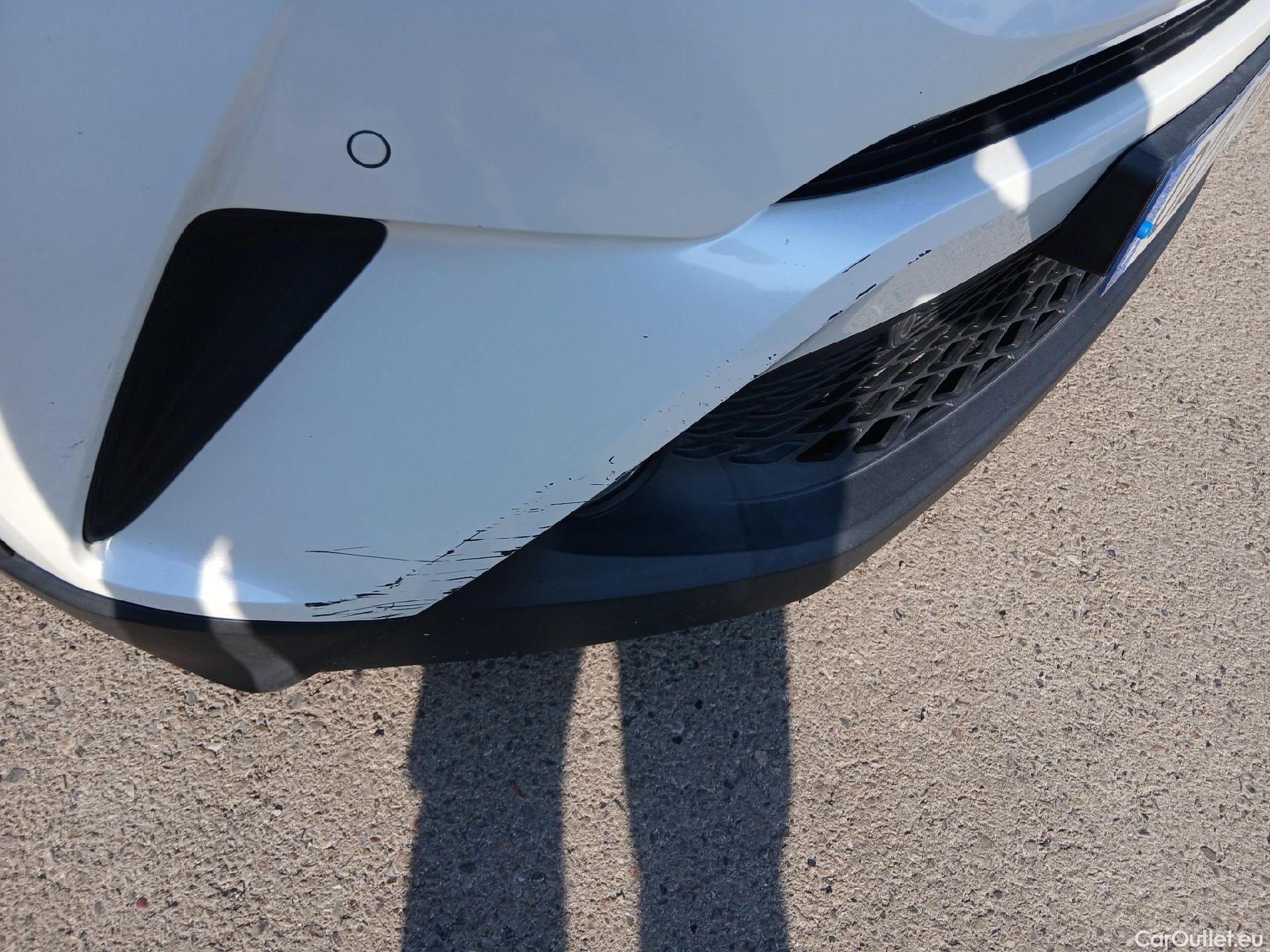  Toyota  C-HR TOYOTA  / 2016 / 5P / todoterreno 1.8 125H Advance #4