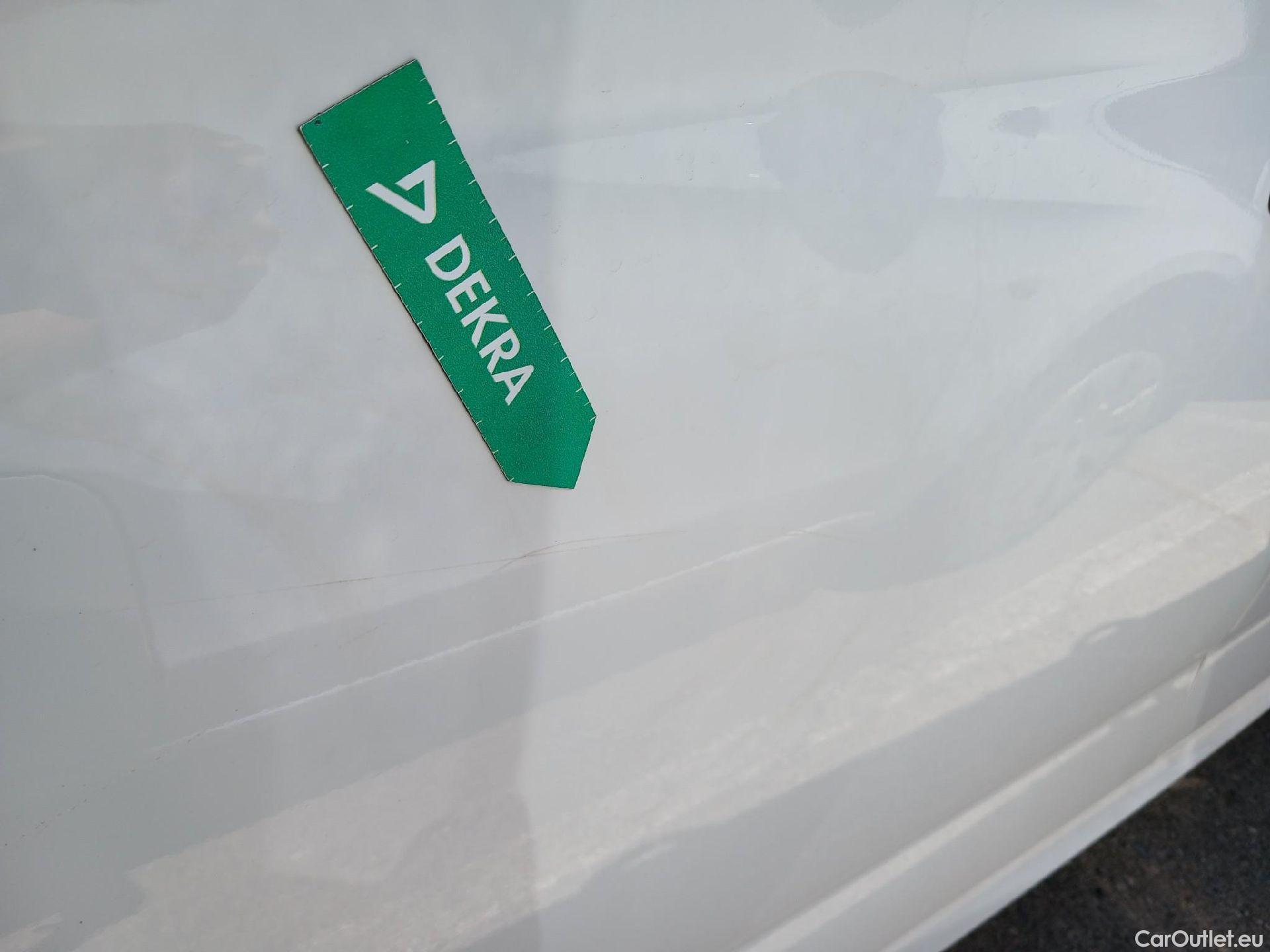  Skoda  KAMIQ SKODA  1.0 TSI 81kW (110CV) DSG Ambition (CX) #9