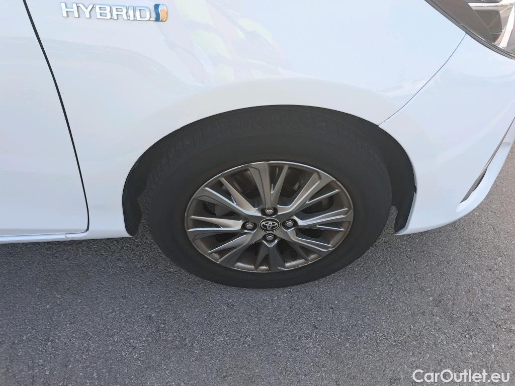  Toyota  Yaris TOYOTA  / 2017 / 5P / berlina con portón 1.5 100H Active #7