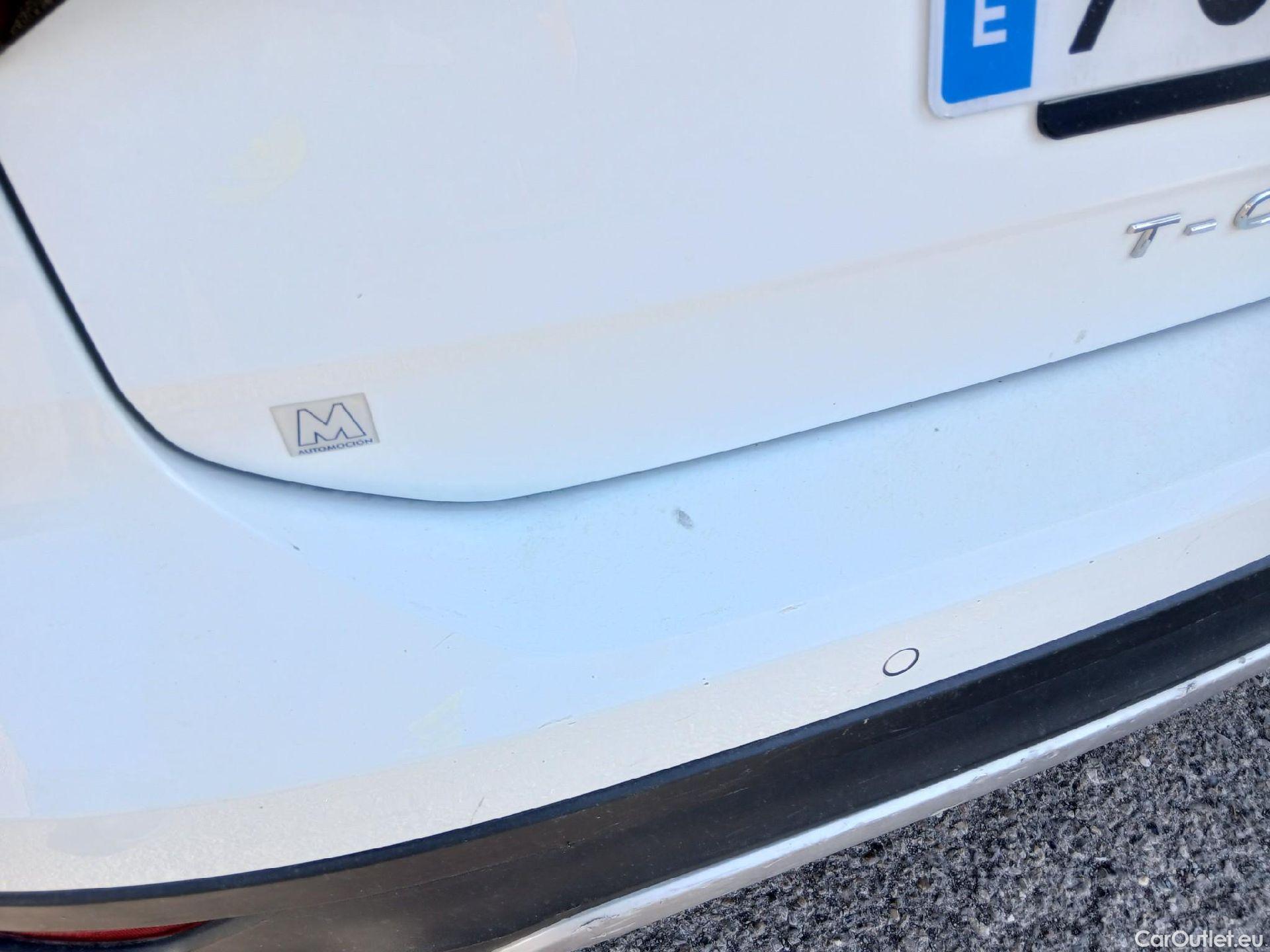  Volkswagen  T-CROSS VOLKSWAGEN  / 2018 / 5P / todoterreno Advance 1.0 TSI 81kW (110CV) DSG (AC3) #33