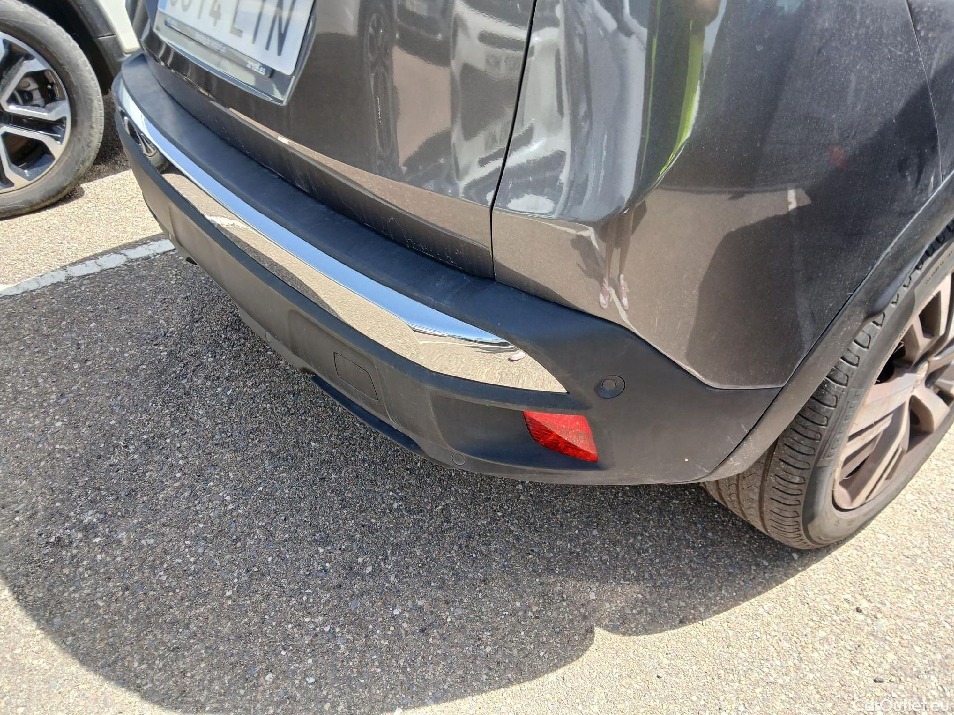  Peugeot  3008 PEUGEOT  Hybrid / 2020 / 5P / todoterreno 225 e-EAT8 Allure (AC2) #11