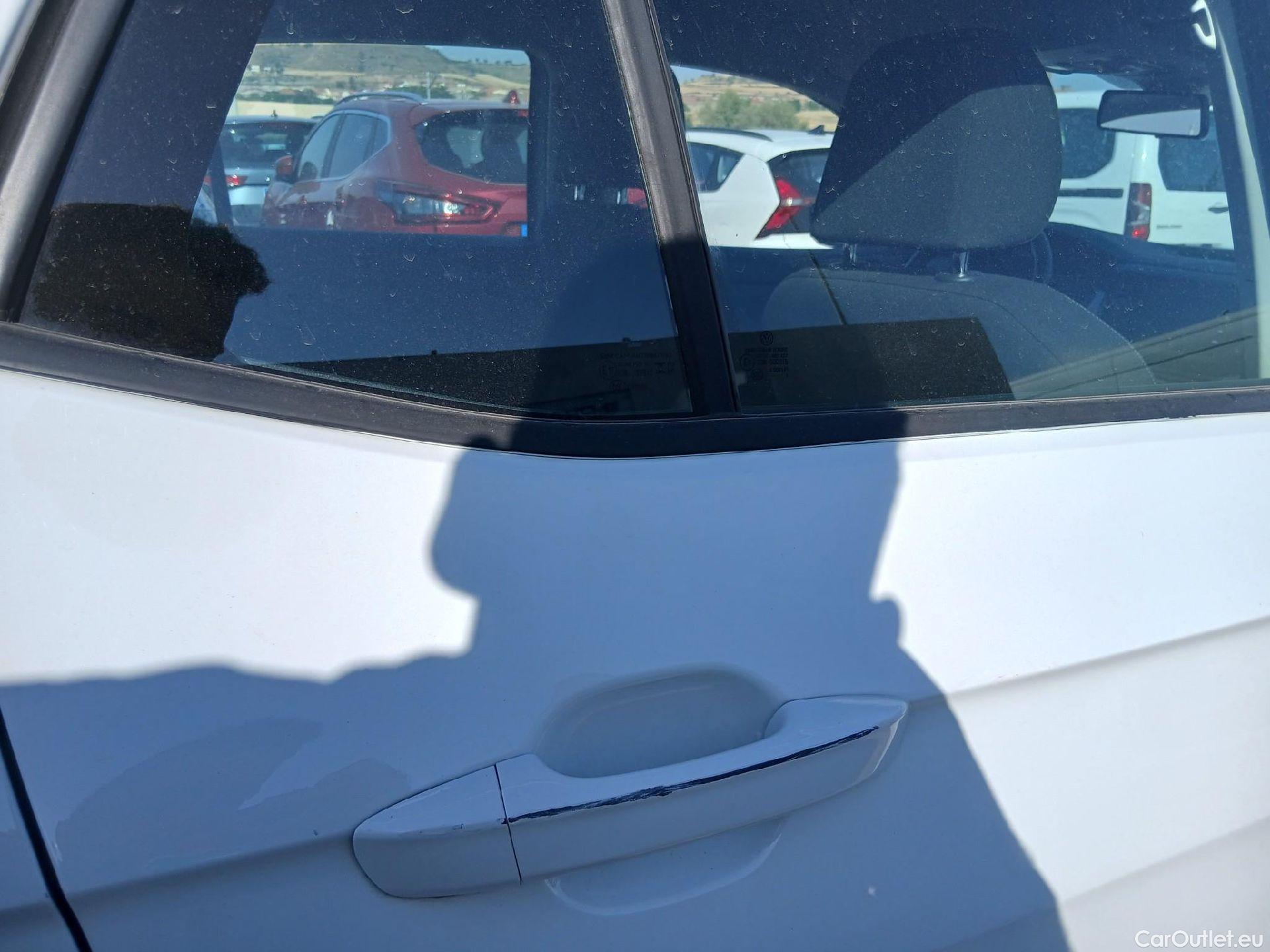  Volkswagen  T-CROSS VOLKSWAGEN  / 2018 / 5P / todoterreno Advance 1.0 TSI 81kW (110CV) DSG (AC3) #42