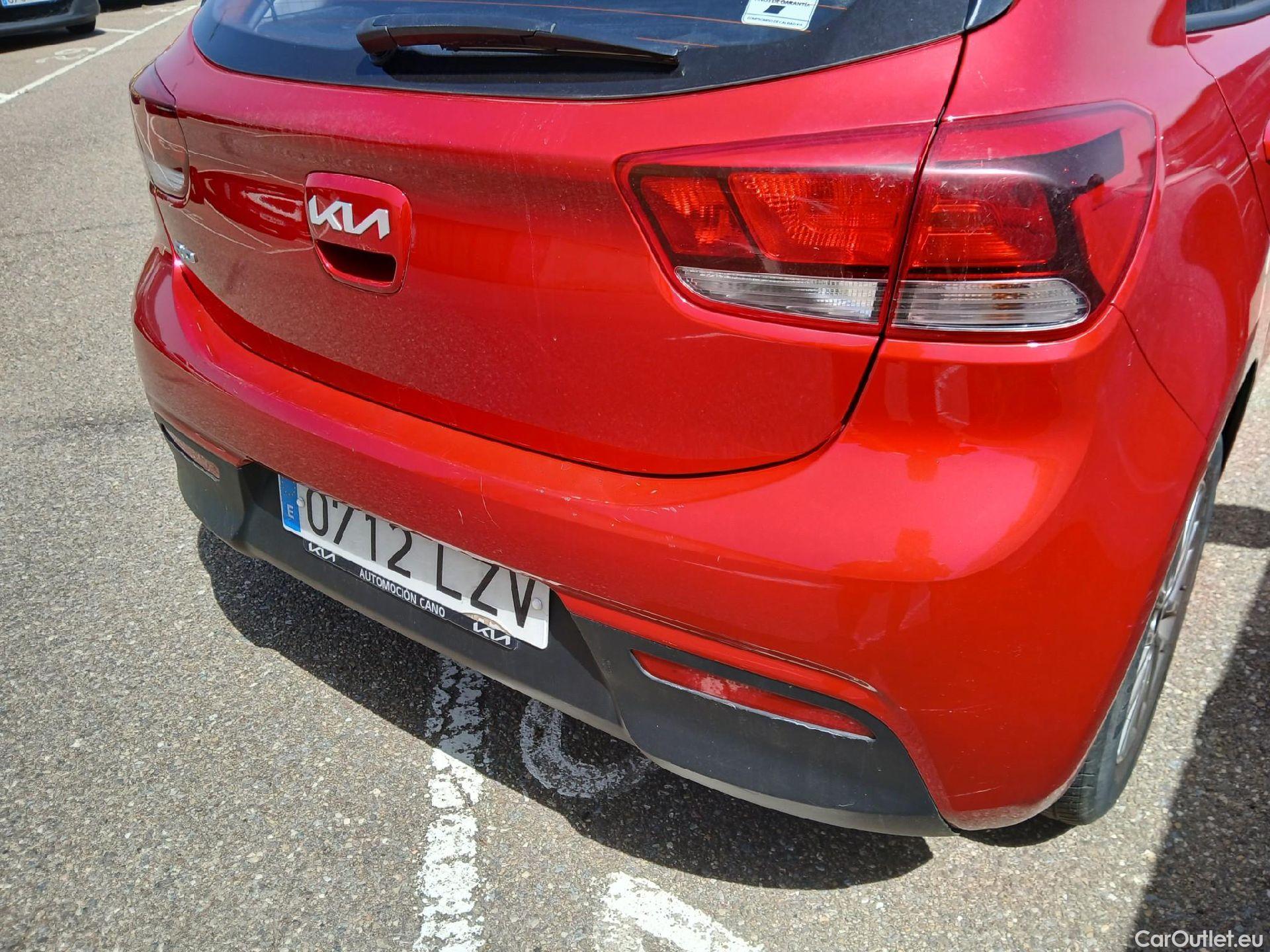  KIA  Rio KIA  / 2020 / 5P / berlina con portón 1.2 DPi 62kW (84CV) Concept #23