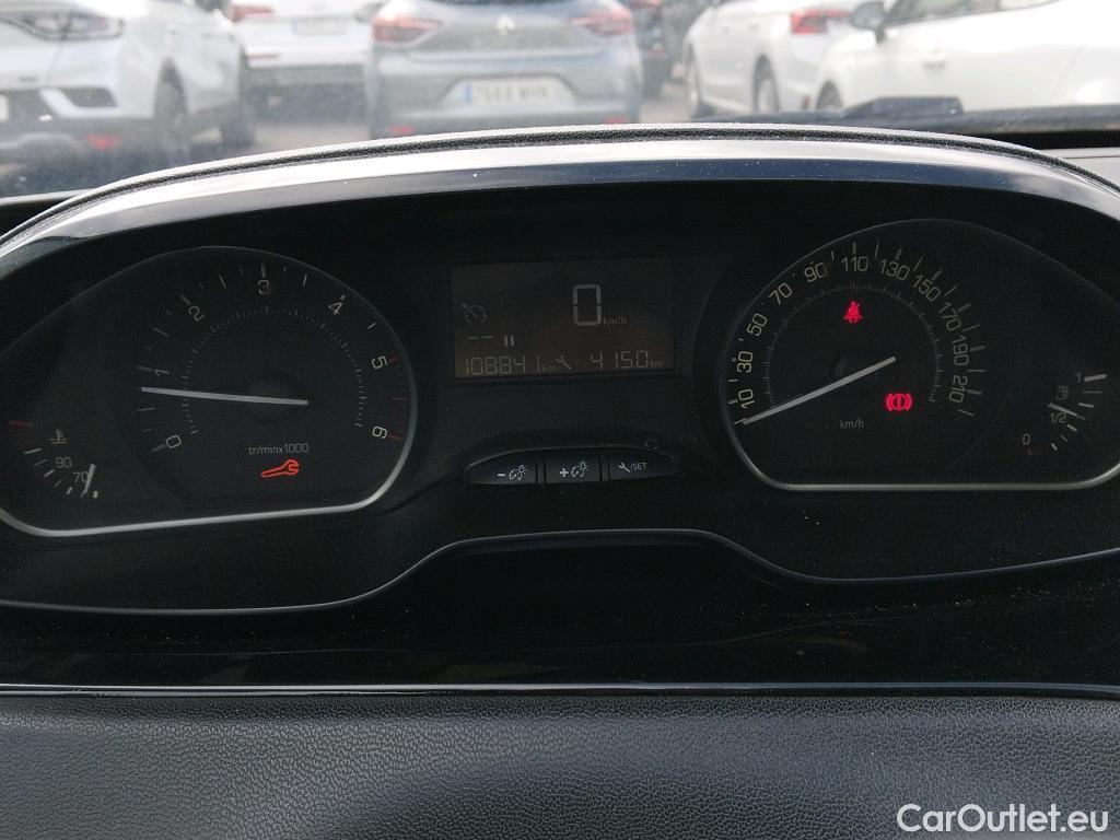  Peugeot  208 PEUGEOT  / 2019 / 5P / berlina con portón BlueHDi 73kW (100CV) Active #41