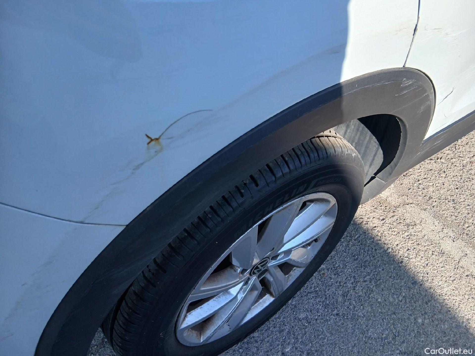  Volkswagen  T-CROSS VOLKSWAGEN  / 2018 / 5P / todoterreno Advance 1.0 TSI 81kW (110CV) DSG (AC3) #38