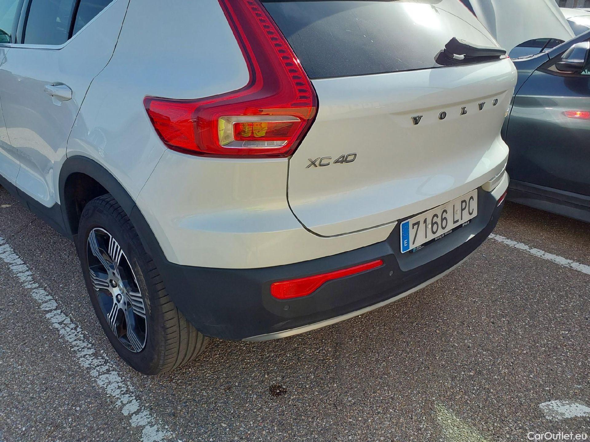  Volvo  XC 40 VOLVO XC40 / 2017 / 5P / todoterreno 2.0 B4 G Inscrption Auto #2