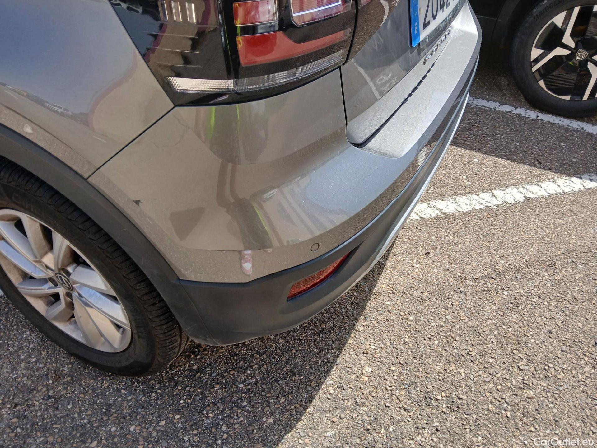  Volkswagen  T-CROSS VOLKSWAGEN  / 2018 / 5P / todoterreno Advance 1.0 TSI 70kW (95CV) #15