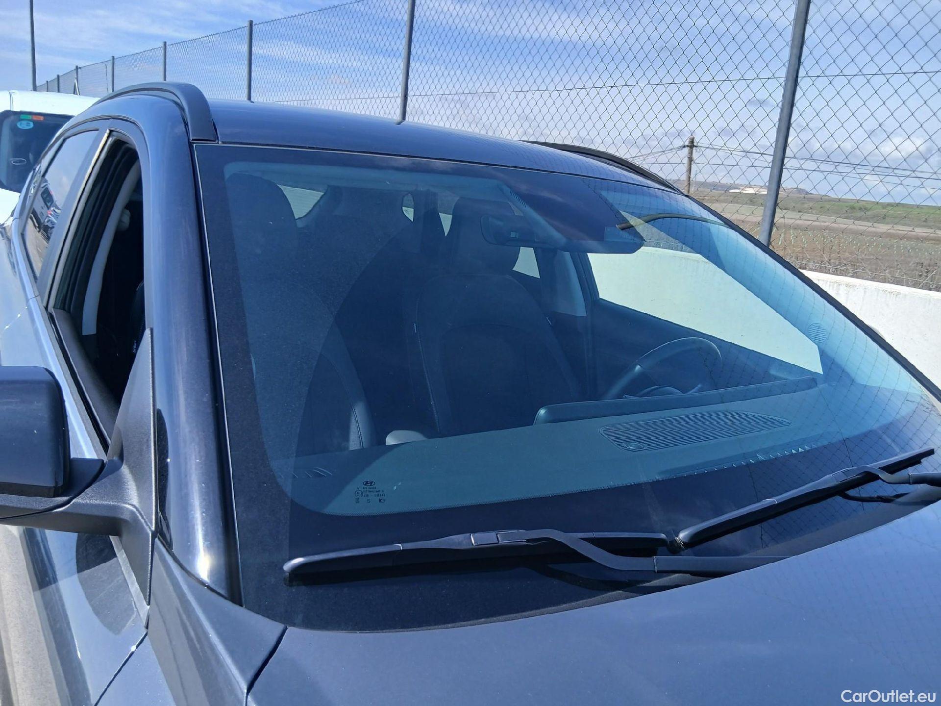  Hyundai  Konna HYUNDAI Kona / 2023 / 5P / todoterreno EV 150kW 65kWh Tecno 2C #5
