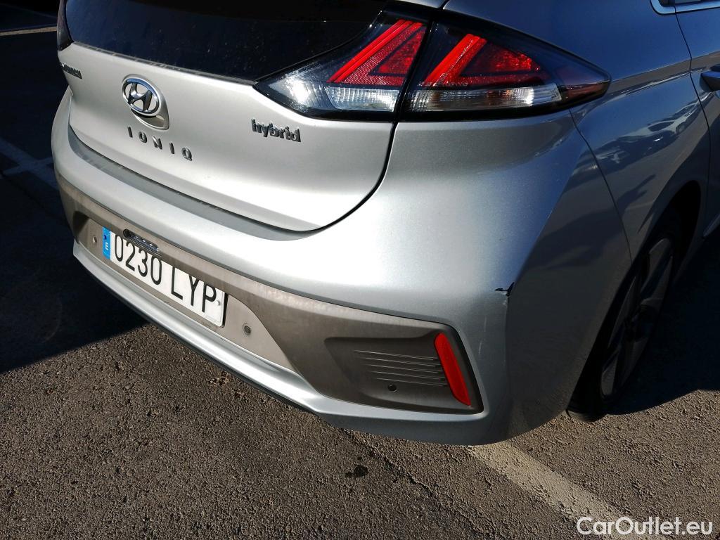  Hyundai   Ioniq HYUNDAI / 2019 / 5P / berlina con portón 1.6 GDI HEV Tecno DCT #16