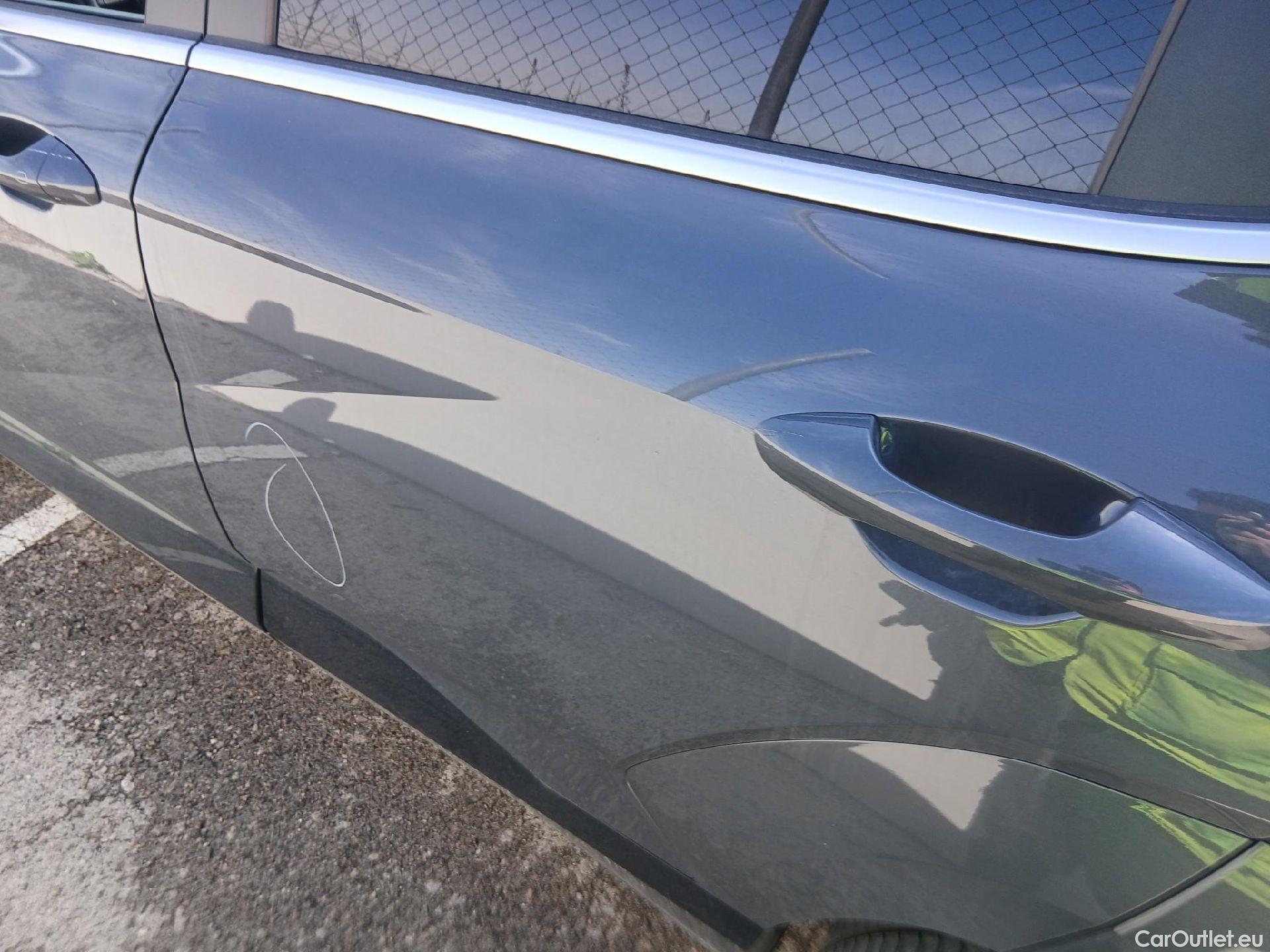  Hyundai  Konna HYUNDAI Kona / 2023 / 5P / todoterreno EV 150kW 65kWh Tecno 2C #7