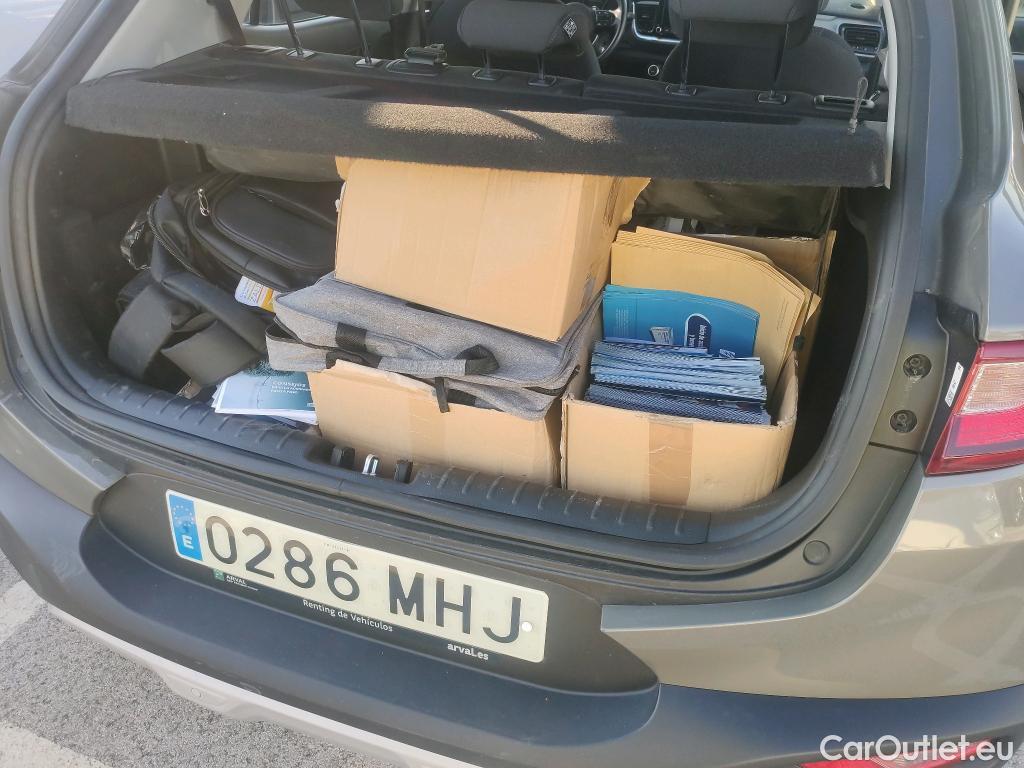  KIA  STONIC KIA  / 2017 / 5P / todoterreno 1.0 T-GDi 88kW (120CV) MHEV iMT Drive #3