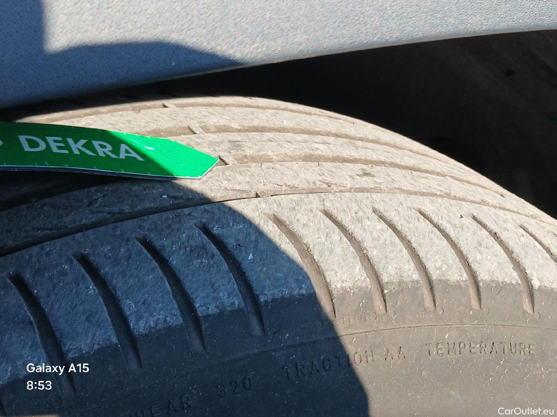  Mercedes  EQA MERCEDES-BENZ  / 2021 / 5P / todoterreno  250 #23