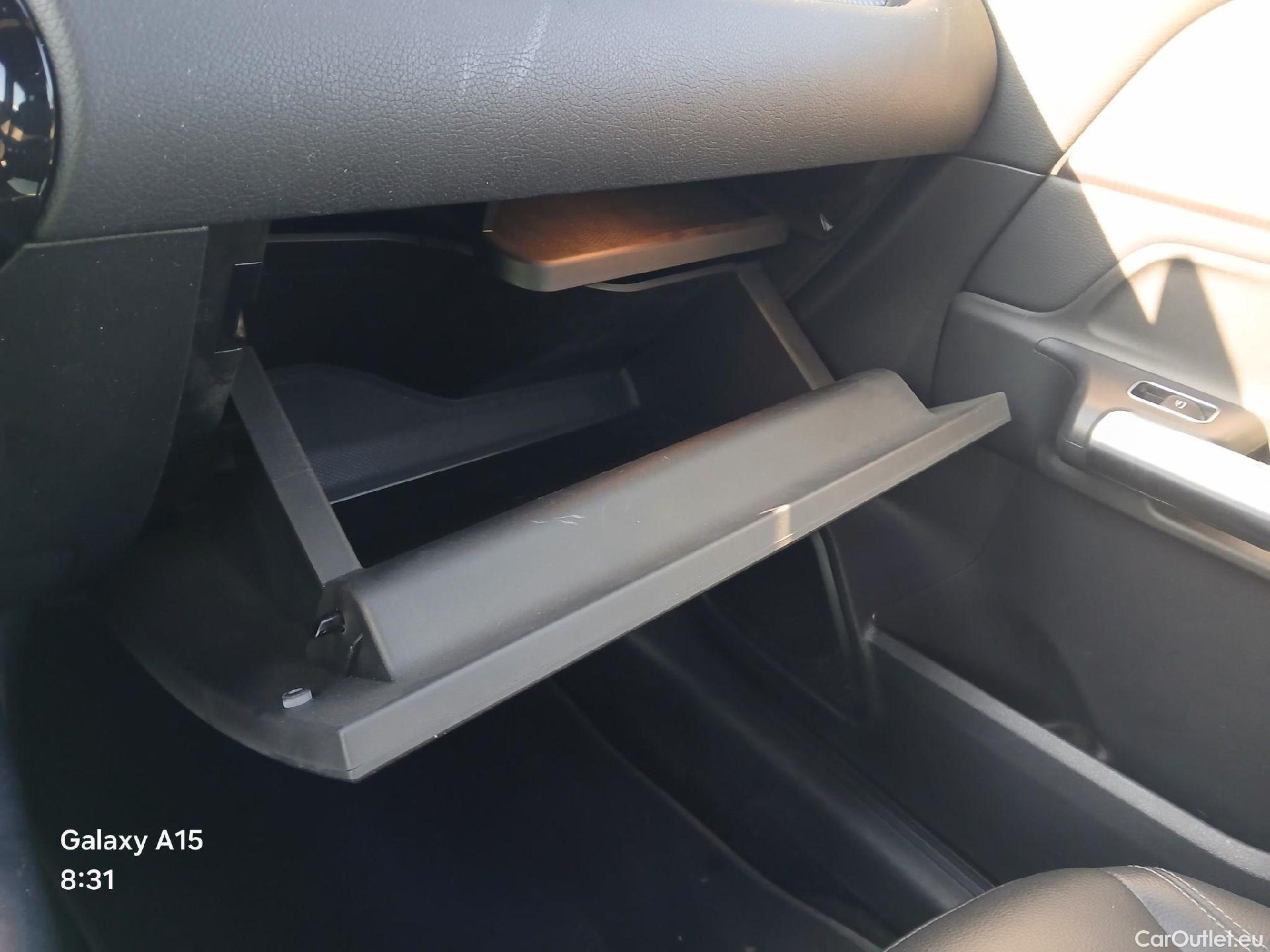  Mercedes  EQA MERCEDES-BENZ  / 2021 / 5P / todoterreno  250 #2