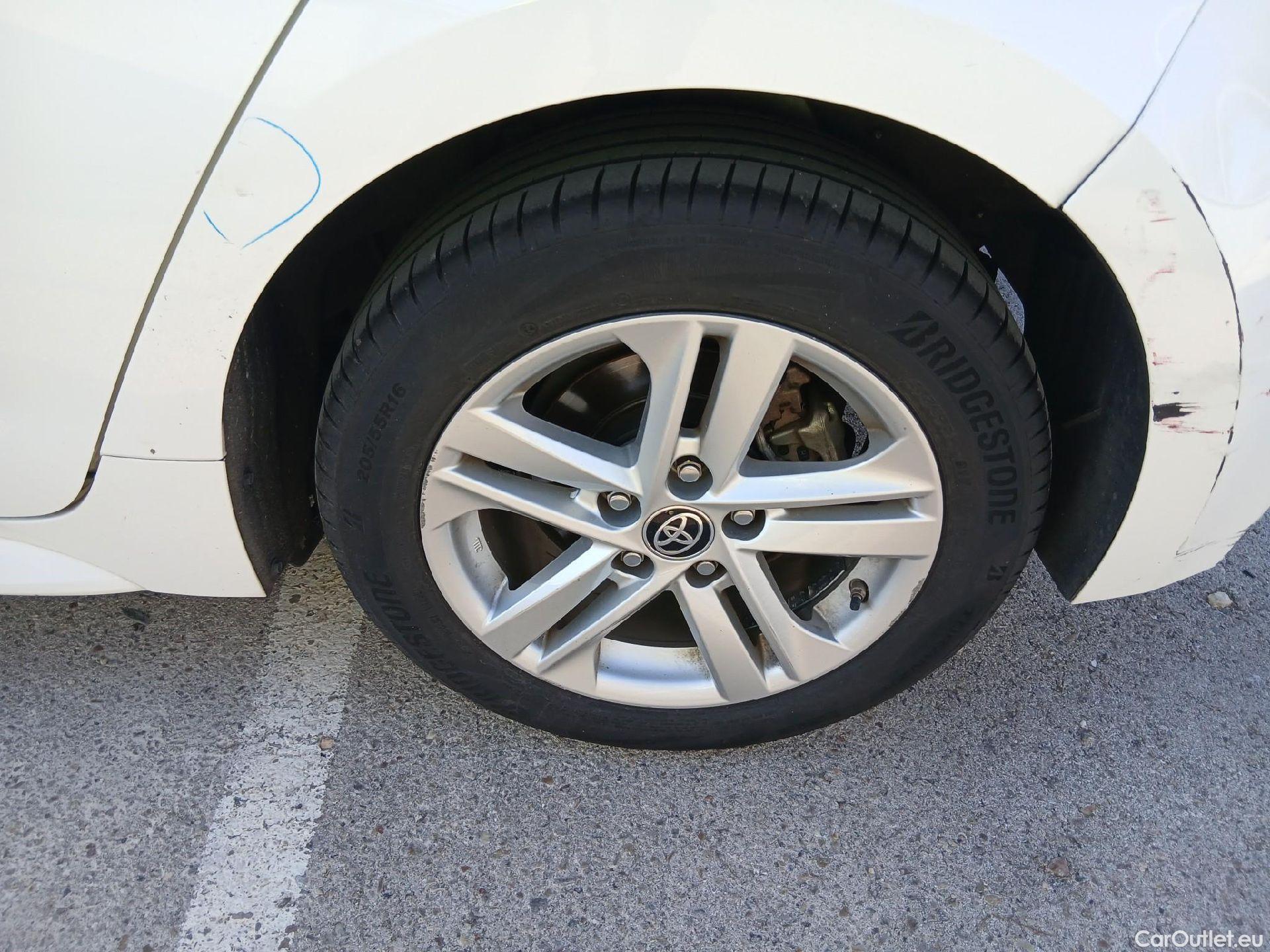  Toyota  Corolla TOYOTA  1.8 125H ACTIVE TECH E-CVT #19