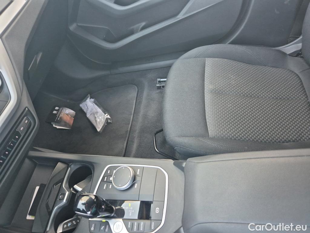  Bmw  Serie 1 BMW  / 2019 / 5P / berlina con portón 116d Corporate Auto. #13